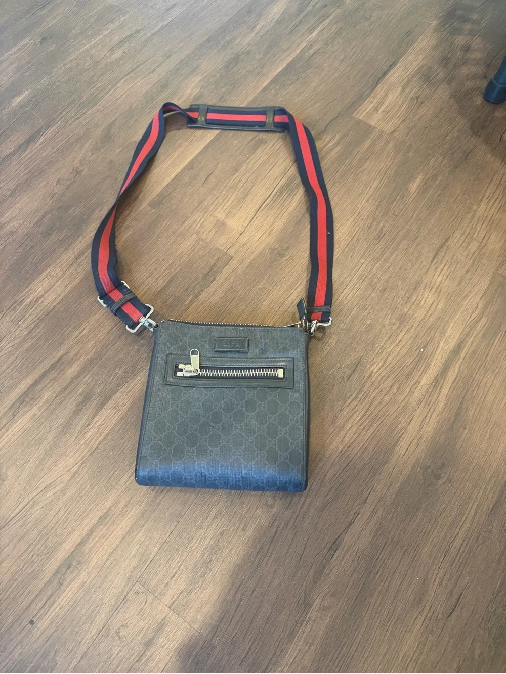 Gucci slim crossbody